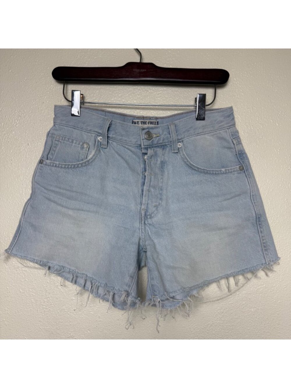We The Free Button Fly High-Rise Distressed Light Wash Denim Shorts Sz 25
